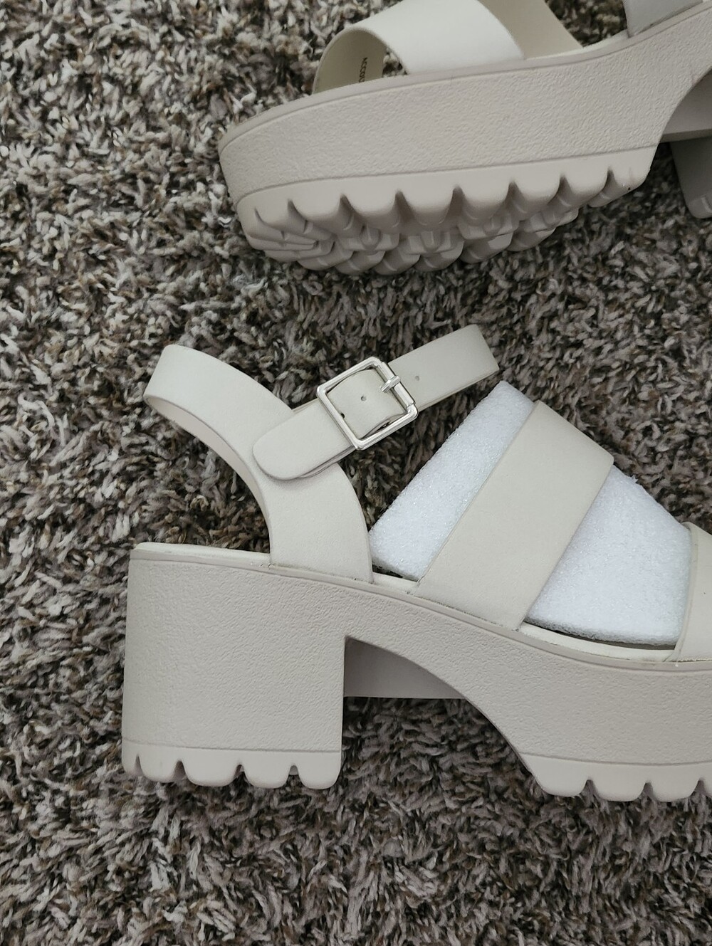 Soda Chunky Platform Sandal in Cream - Picture 4 of 7
